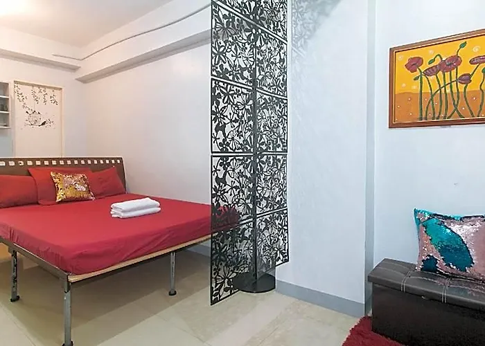 Hotel Budget Backpackers Transient House Near Naia By Reddoorz 3*