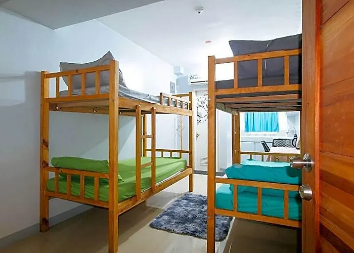 Budget Backpackers Transient House Near Naia By Reddoorz Hotel 3*