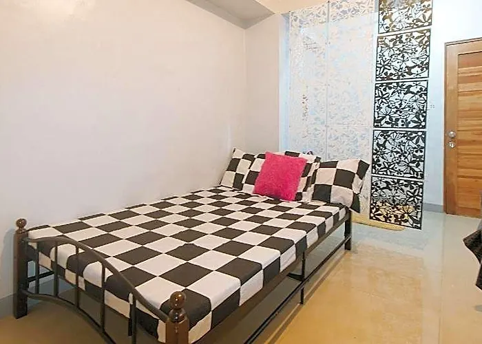 Hotel Budget Backpackers Transient House Near Naia By Reddoorz
